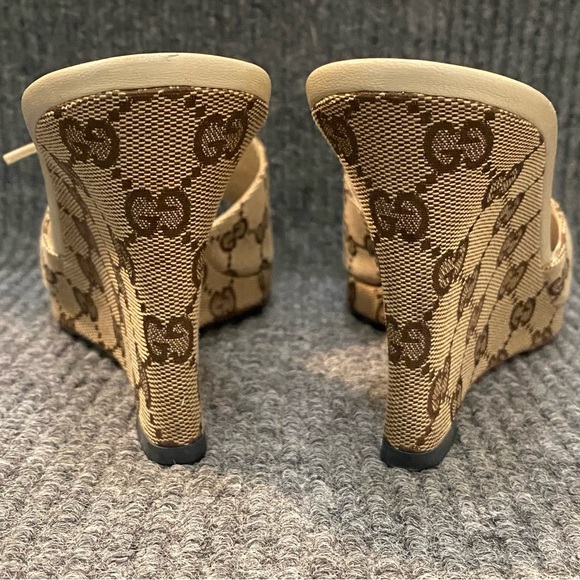 GUCCI Wedges, tan, SZ 7 1/2. - Picture 8 of 8